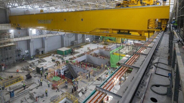 Akkuyu NGS’de yeni köprü vinci devreye alındı