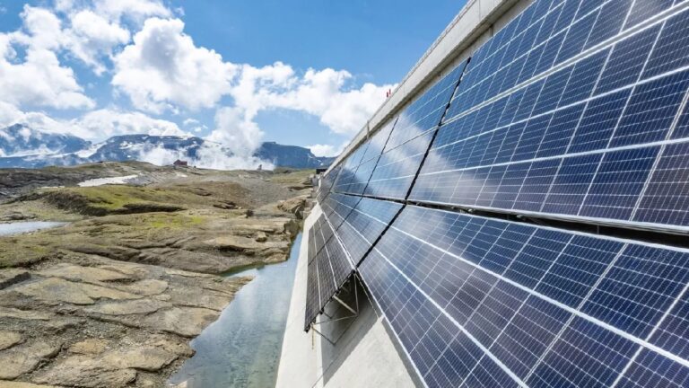 Bulgaristan, toplam güneş enerjisi kapasitesini katlayacak