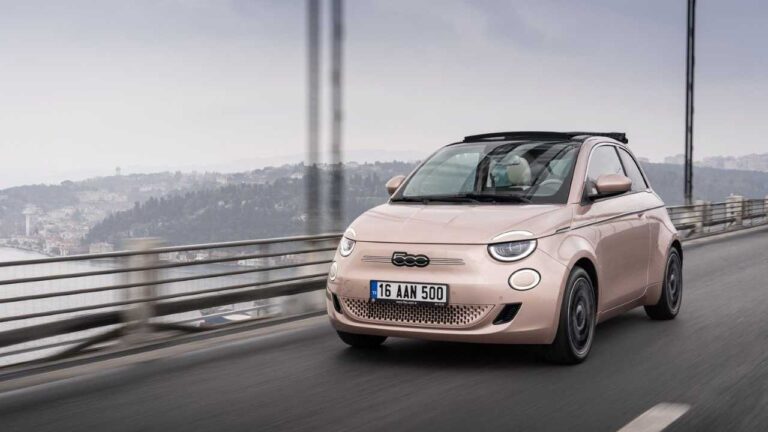 Fiat 500e, 3. kez ‘En iyi elektrikli küçük otomobil’ seçildi