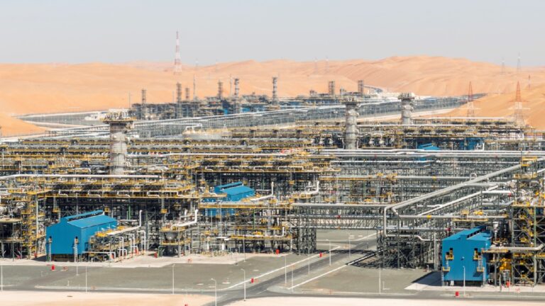 Petrol devi Adnoc, karbon yakalama planlarını güçlendiriyor