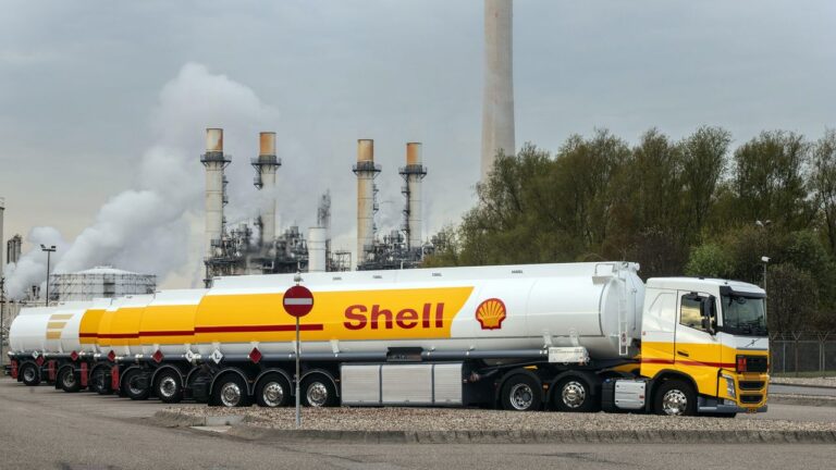 Shell, kıyımı temiz enerji bölümünden yaptı