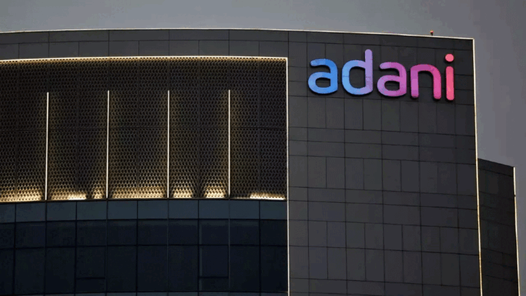 Adani Green, yenilenebilir enerjide dev yatırımla iddiasını artırıyor