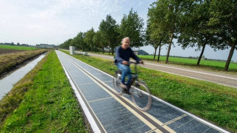 Hollanda, güneş enerjili yollarla enerji dönüşümüne öncülük ediyor