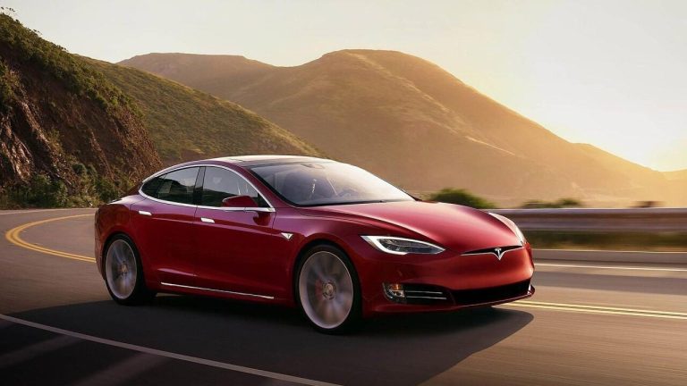 Tesla, ABD’de menzil azalttı