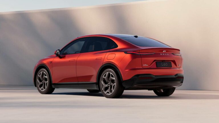 Tesla’nın satışları 2024’te ilk kez geriledi