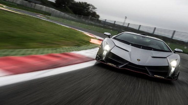 Lamborghini ilk elektrikli araç modelini erteledi! Peki, ne zaman geliyor?