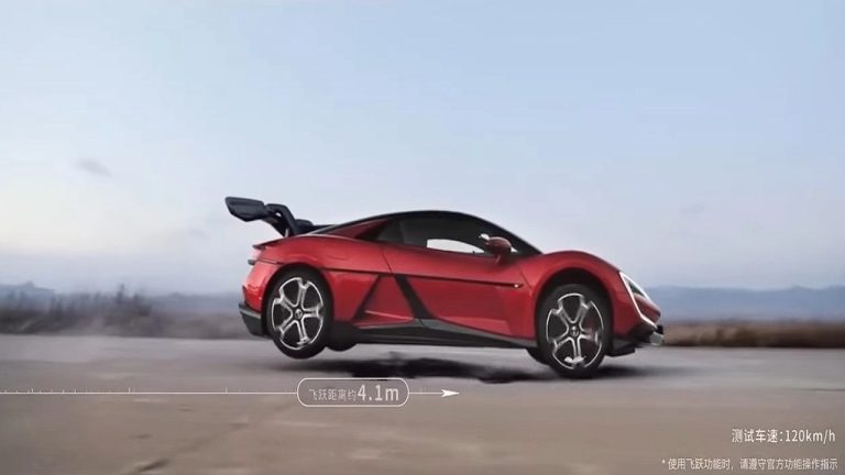 BYD’nin Yangwang U9 modeli engelleri zıplayarak aşıyor