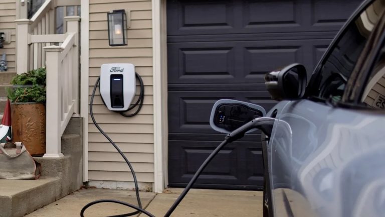 Ford ev tipi şarj cihazı kampanyasını Mart 2025’e kadar uzattı