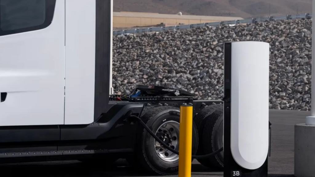 Tesla Semi şarj maliyeti