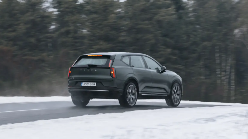 Volvo EX60 menzil