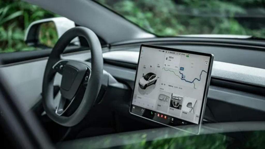Tesla otonom sürüş güncellemesi